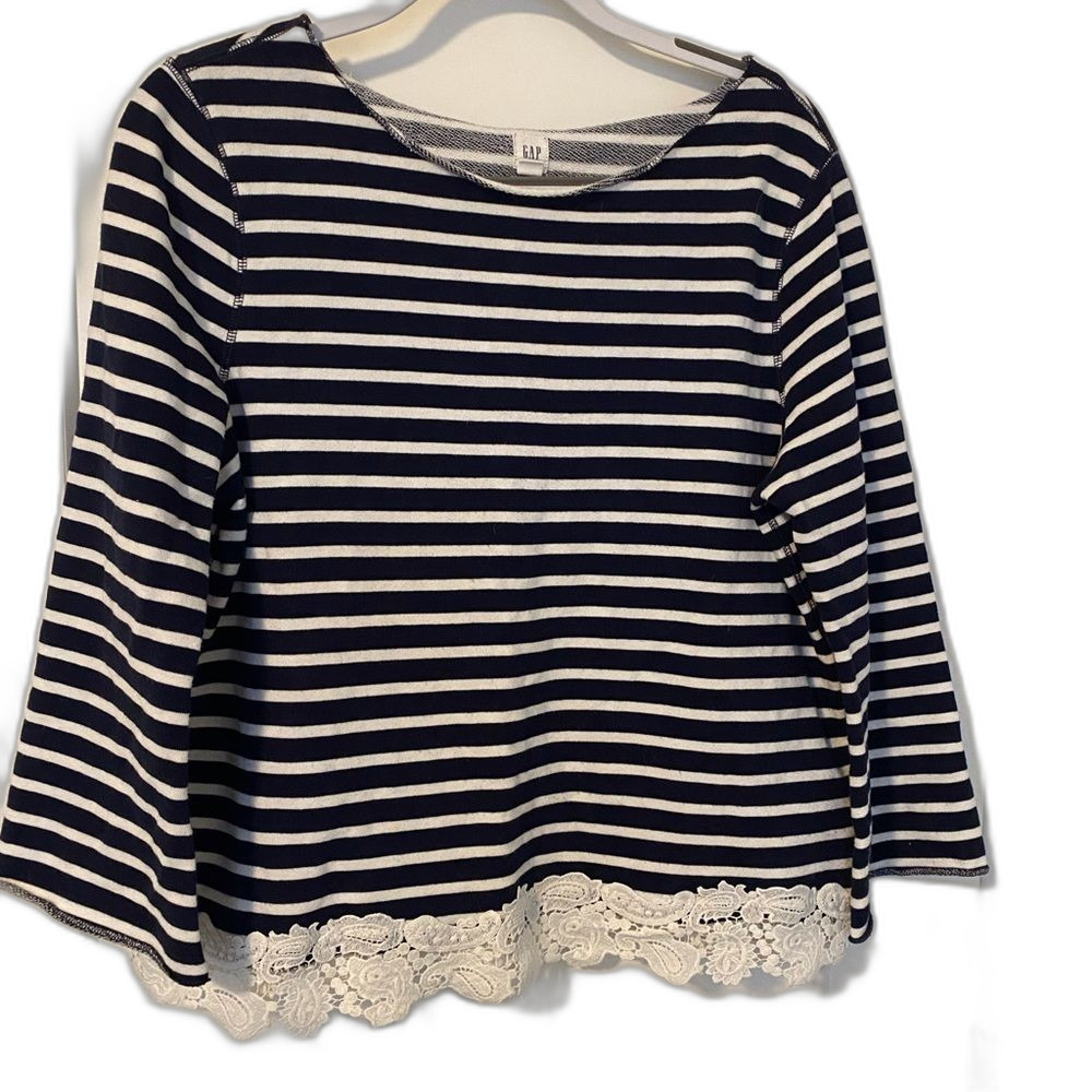 Women's GAP Navy Blue Stripe & Lace Crop Top, Size Medium